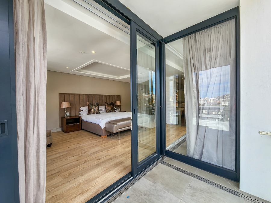 To Let 3 Bedroom Property for Rent in Sea Point Western Cape